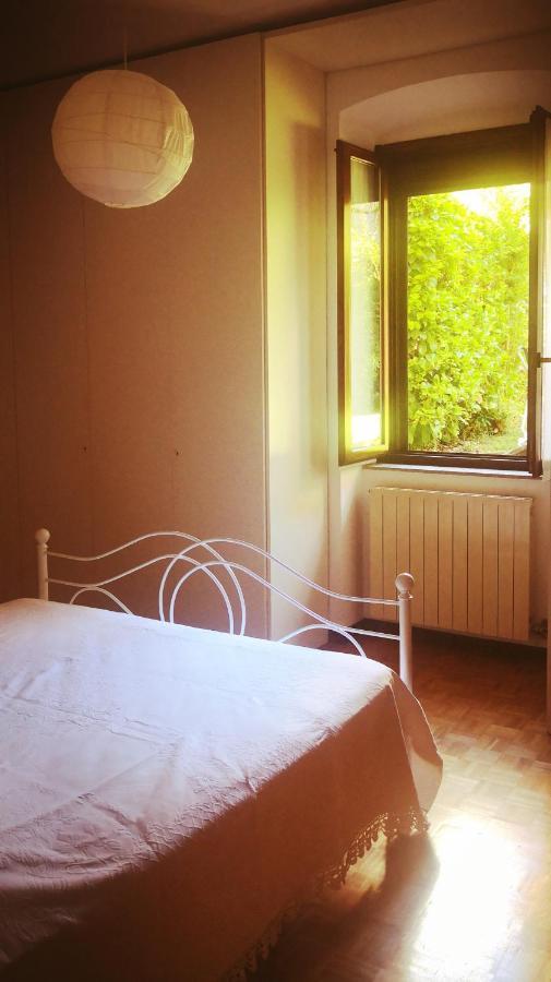 Villa Residenza Esse Angera Esterno foto