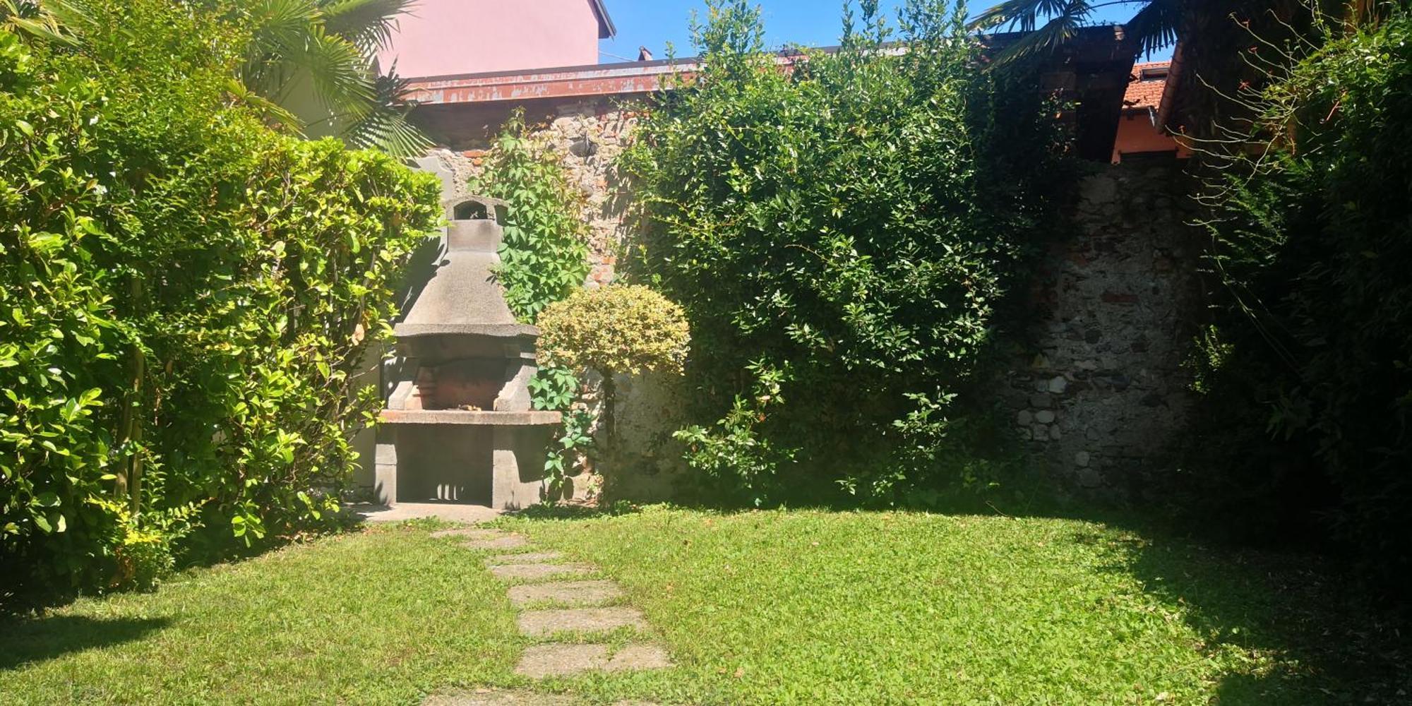 Villa Residenza Esse Angera Esterno foto