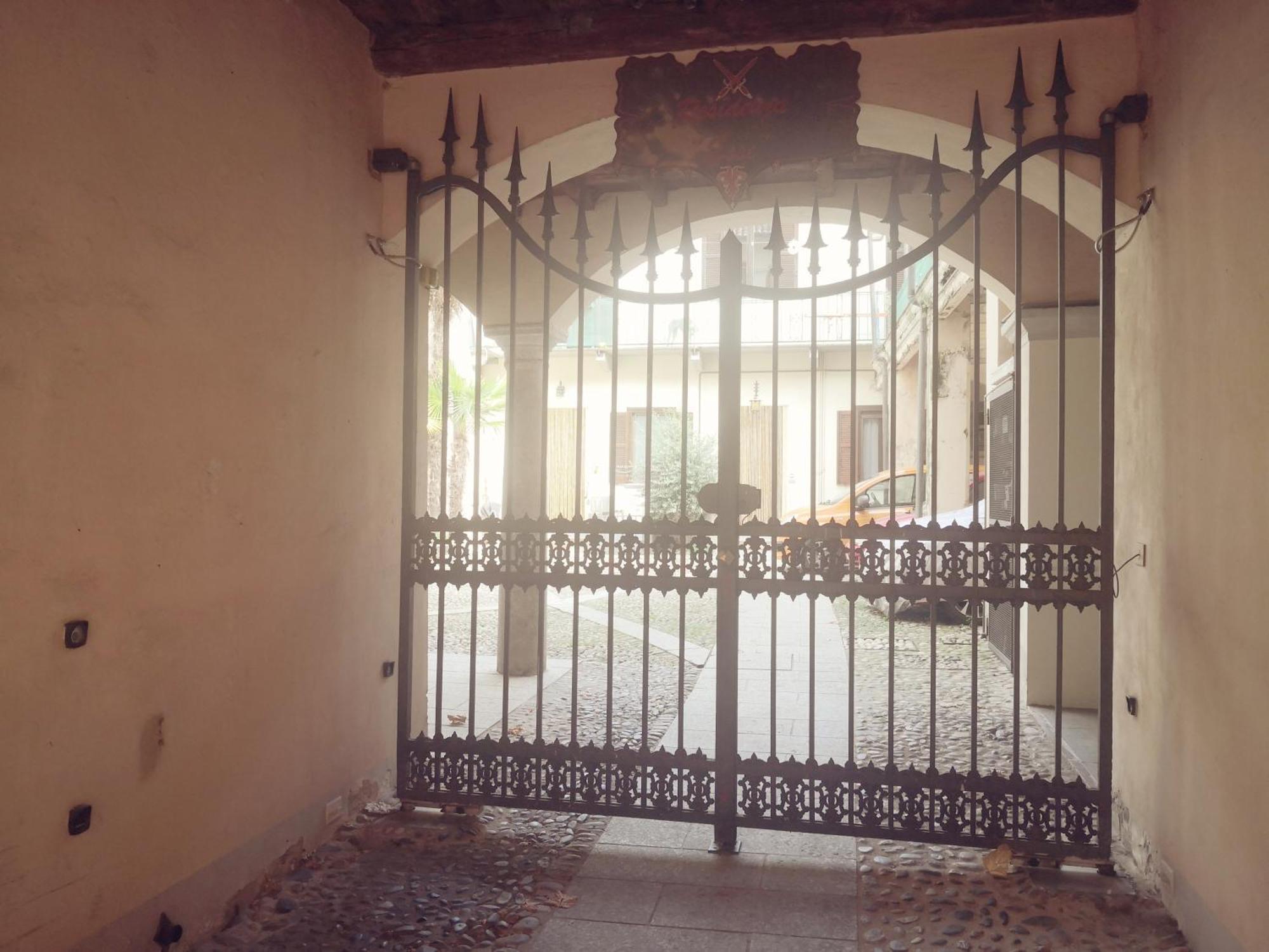 Villa Residenza Esse Angera Esterno foto