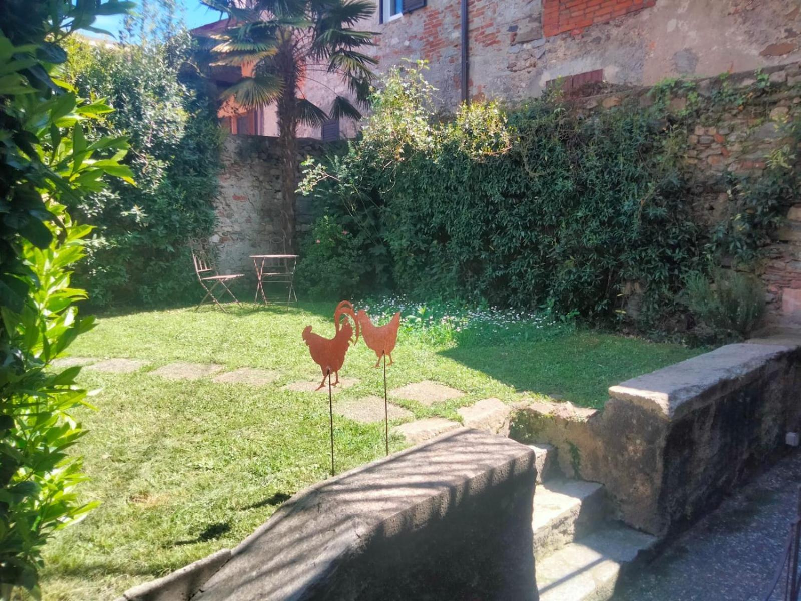 Villa Residenza Esse Angera Esterno foto